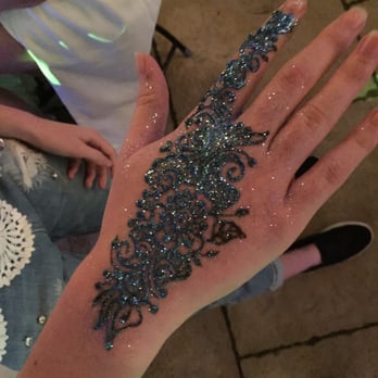 Crescent Moon Henna - Beautiful artistry by Kendra! - Henna Artists Near Me