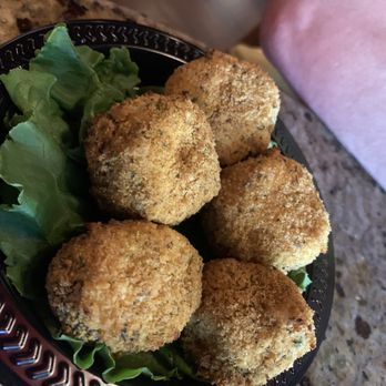 Mainstreet Pub - Crab stuffed mushrooms - Pubs Near Me - Melbourne, Florida