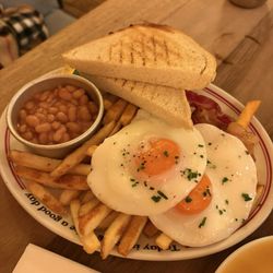 The Breakfast Club - Beans and chips