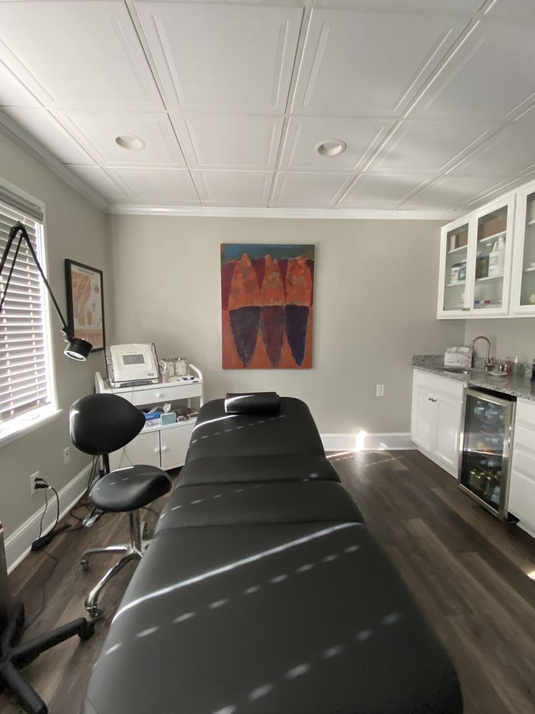 SOUTH CHARLOTTE ELECTROLYSIS Updated May 2024 10716 Carmel Commons