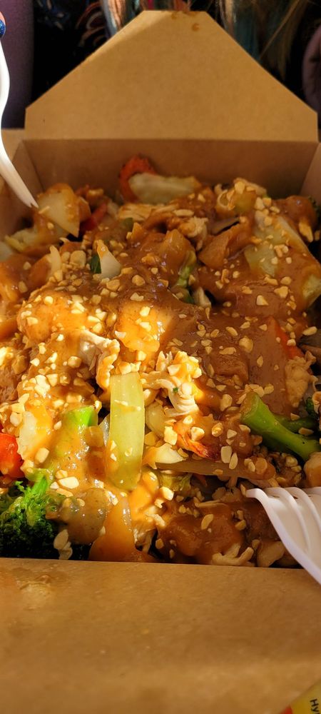 Food from Bangkok Noi Thai