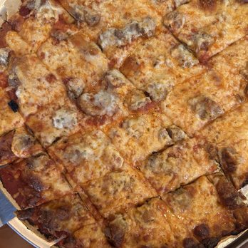 Tommy's On Higgins - Tavern Style Pizza. - Bars Near Me - Chicago, Illinois