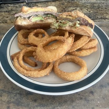 Lee's Hoagie House - Sandwiches Near Me - Pasadena, California