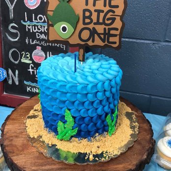 Vanilla Sugar Bakery - Special order cake - Bakeries Near Me - Glen Ellyn, Illinois