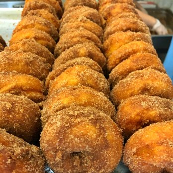 Hilltop Orchards - Fresh hot cider donuts are made everyday not just seasonally. - Wine Tasting Room Near Me - Richmond, Massachusetts