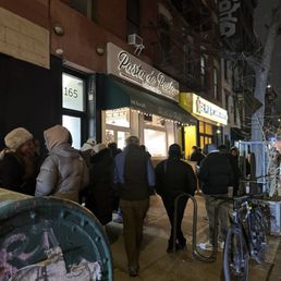 Exterior outside entrance of Pasta De Pasta - Long line but move quickly - New York, New York Exterior outside entrance of Pasta De Pasta - Long line but move quickly - New York, New York