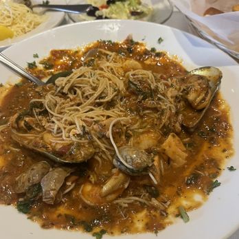 De Vega Brothers - Ciopino - Italian Near Me - Stockton, California De Vega Brothers - Ciopino - Italian Near Me - Stockton, California