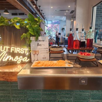 Sixty Vines - Mimosa Bar - New American Near Me - Charlotte, North Carolina