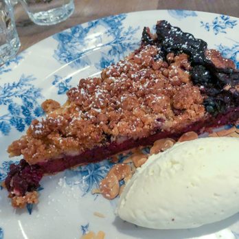 Le Bon Georges - Clafouti - Bistros Near Me - Paris, 75 Le Bon Georges - Clafouti - Bistros Near Me - Paris, 75