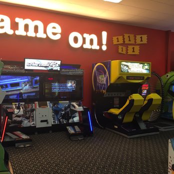 Peter Piper Pizza - Good selection of games - Pizza Near Me - El Paso, Texas