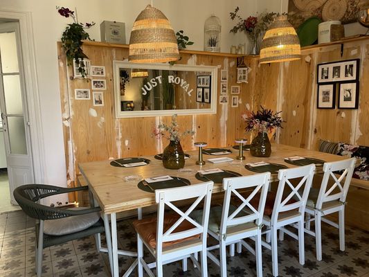 JUST ROYAL BCN by null