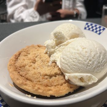 Duke's Seafood - "I Want You So Bad" Marionberry Pie - Seafood Near Me - Seattle, Washington