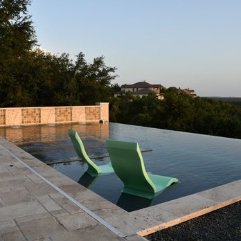 Da Vinci Pools - Custom infinity pool during the DAY - Pool & Hot Tub Service Near Me - Austin, Texas Da Vinci Pools - Custom infinity pool during the DAY - Pool & Hot Tub Service Near Me - Austin, Texas