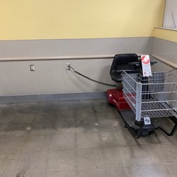King Soopers - 1 dead cart! thanks for nothing KS