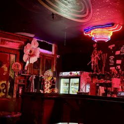 Saturn Bar