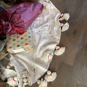 Eco Happy Maids - Christmas tree - Home Cleaning Near Me - Denver, Colorado Eco Happy Maids - Christmas tree - Home Cleaning Near Me - Denver, Colorado