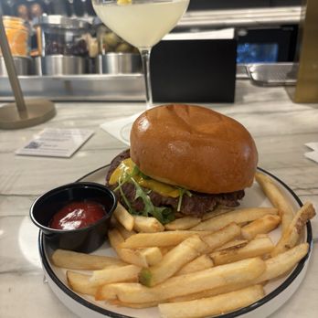 Chase Sapphire Lounge - Airport Lounges Near Me - Las Vegas, Nevada