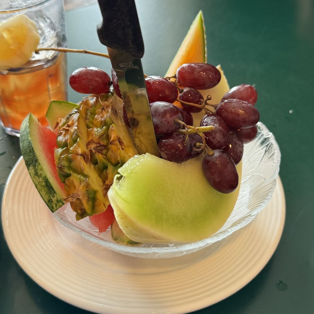 The Frog Pond - Fruit Bowl - Breakfast & Brunch Near Me - St Pete Beach, Florida The Frog Pond - Fruit Bowl - Breakfast & Brunch Near Me - St Pete Beach, Florida