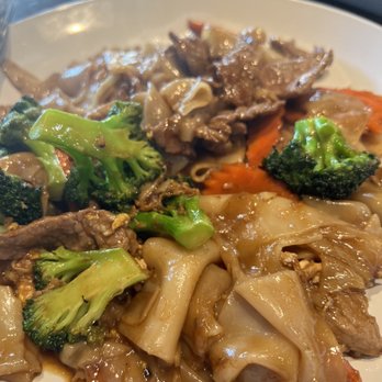 Buddha Thai Bistro - Pad See You - Thai Near Me - Vacaville, California Buddha Thai Bistro - Pad See You - Thai Near Me - Vacaville, California