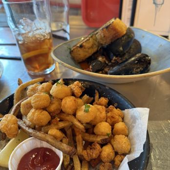 Fish N Beer - Fried bay scallops and chips - Seafood Near Me - Denver, Colorado Fish N Beer - Fried bay scallops and chips - Seafood Near Me - Denver, Colorado