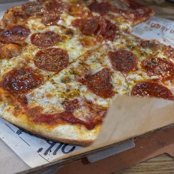 Blaze Pizza - Pizza Near Me - San Francisco, California Blaze Pizza - Pizza Near Me - San Francisco, California