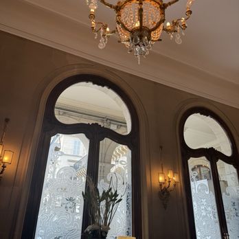 Hôtel Regina Louvre Paris - Lobby - Hotels Near Me - Paris, 75 Hôtel Regina Louvre Paris - Lobby - Hotels Near Me - Paris, 75