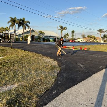 Bar-De asphalt - Sealing - Masonry/Concrete Near Me - Williamsville, New York Bar-De asphalt - Sealing - Masonry/Concrete Near Me - Williamsville, New York