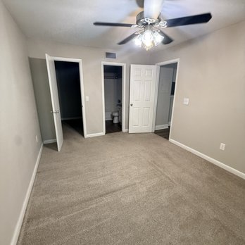 Villas at St Johns - Master bedroom - Apartments Near Me - Jacksonville, Florida