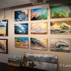Latitudes Gallery - Kauai - Metal prints of wave photography by Steve Munch.