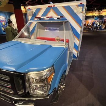 Adventure Science Center - Pretend ambulance in the human body exhibit. - Museums Near Me - Nashville, Tennessee