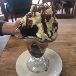 Builín Blasta - Brownie Sundae