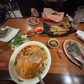 Pho 4 Star - Vietnamese Near Me - Universal City, Texas