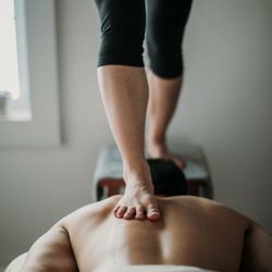 Tessa Thai Healing Massage - Ashiatsu (Foot pressure)