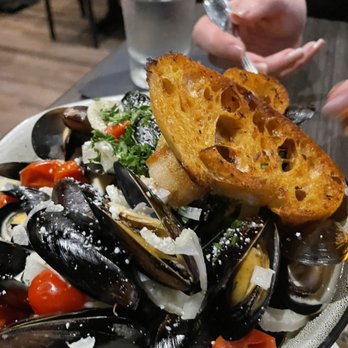 Bar Bistro - Steamed mussels - Cocktail Bars Near Me - Tacoma, Washington Bar Bistro - Steamed mussels - Cocktail Bars Near Me - Tacoma, Washington