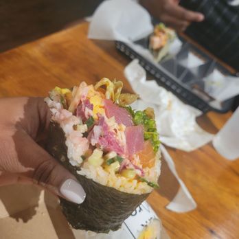 En Hakkore 2.0 - Friend sushi burrito - Asian Fusion Near Me - Chicago, Illinois En Hakkore 2.0 - Friend sushi burrito - Asian Fusion Near Me - Chicago, Illinois