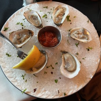 Bernard's Grove - Fresh, raw oysters - American Near Me - Rochester, New York