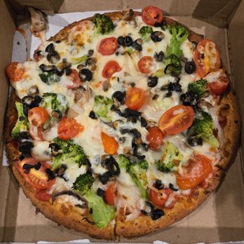 Kings Pizza Pronto - Red veggie pie with caulifower crust! - Pizza Near Me - Inwood, West Virginia Kings Pizza Pronto - Red veggie pie with caulifower crust! - Pizza Near Me - Inwood, West Virginia