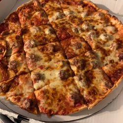 Uncle Lar's Pizza