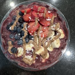 This is the Heels Bowl with added strawberries. Delicious!! This is the Heels Bowl with added strawberries. Delicious!!