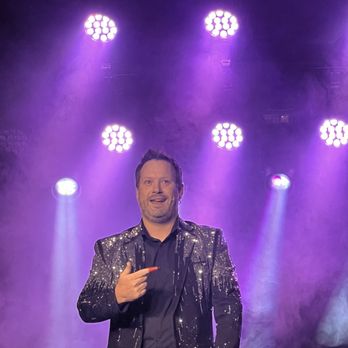 Farrell Dillon Comedy Magic Show - Magicians Near Me - Las Vegas, Nevada Farrell Dillon Comedy Magic Show - Magicians Near Me - Las Vegas, Nevada