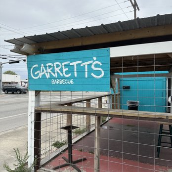 Garrett's Barbecue - Outside small spot with gravel parking lot. - Barbeque Near Me - Corpus Christi, Texas Garrett's Barbecue - Outside small spot with gravel parking lot. - Barbeque Near Me - Corpus Christi, Texas