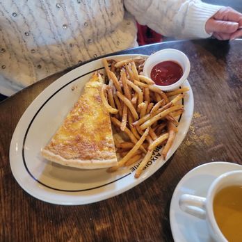 Aixois - Quiche - French Near Me - Kansas City, Missouri