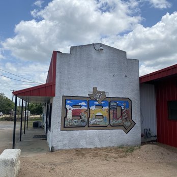 LJ's BBQ - Barbeque Near Me - Brenham, Texas