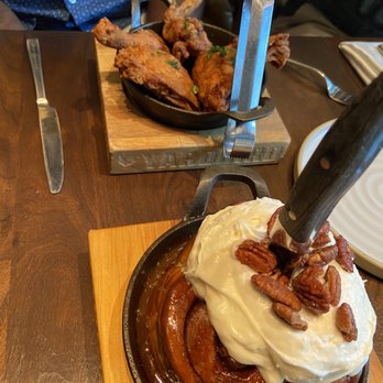 Yardbird - Fried chicken and cinnamon roll - Southern Near Me - Dallas, Texas