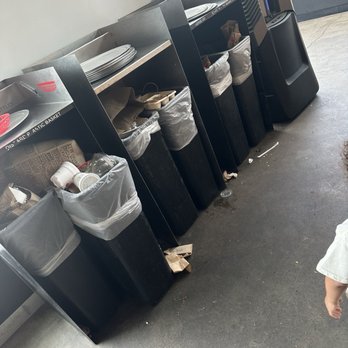 Chipotle Mexican Grill - Bins by the door - Fast Food Near Me - Franklin, Tennessee