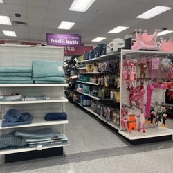 dd's DISCOUNTS - Bed/Bath supplies, pet supplies