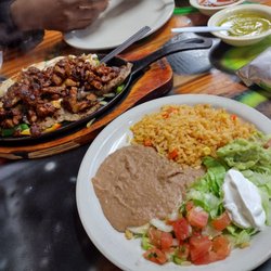 El Secreto De Abuela - Abuela's Plate
