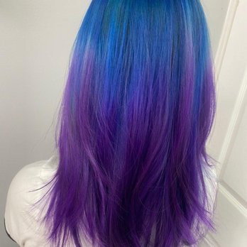 Salon By Armani - Just look at that and the dye he uses smells so good too! - Hair Salons Near Me - Great Neck Plaza, New York Salon By Armani - Just look at that and the dye he uses smells so good too! - Hair Salons Near Me - Great Neck Plaza, New York