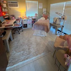 Bombshell Beaches Lash & Beauty Bar