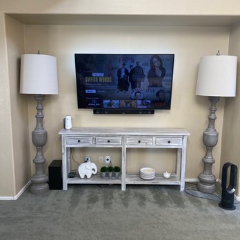 Wright AV - Family room, swivel mount - Home Theatre Installation Near Me Wright AV - Family room, swivel mount - Home Theatre Installation Near Me